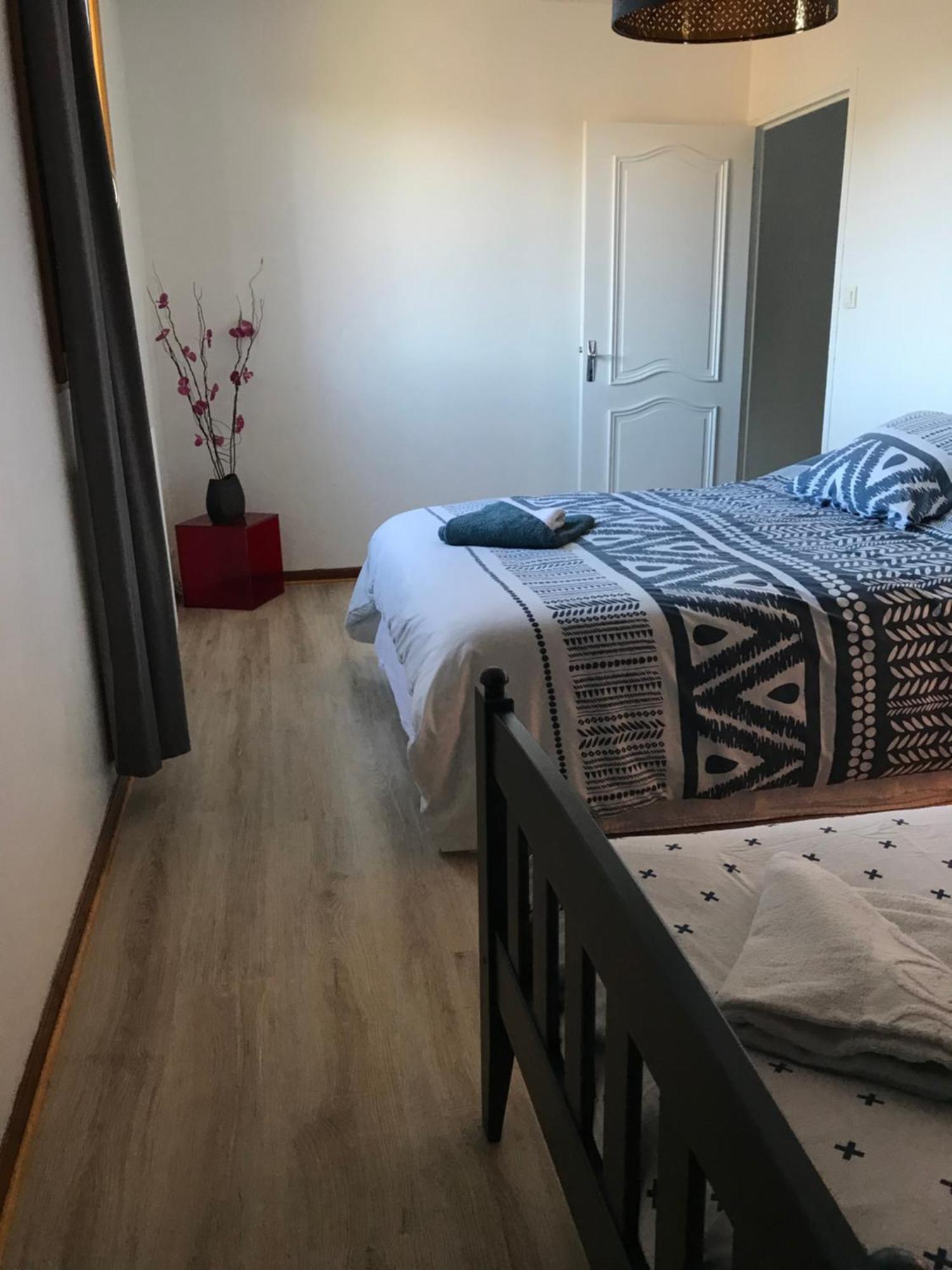 Appartement Dans Maison Brie-et-Angonnes Екстер'єр фото